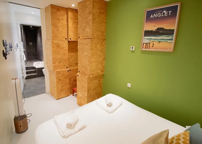 Surf Sea And Sun ビアリッツ